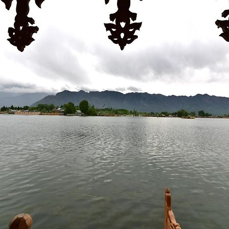 Wangnoo Worth Houseboats Hotel Srinagar  Ngoại thất bức ảnh