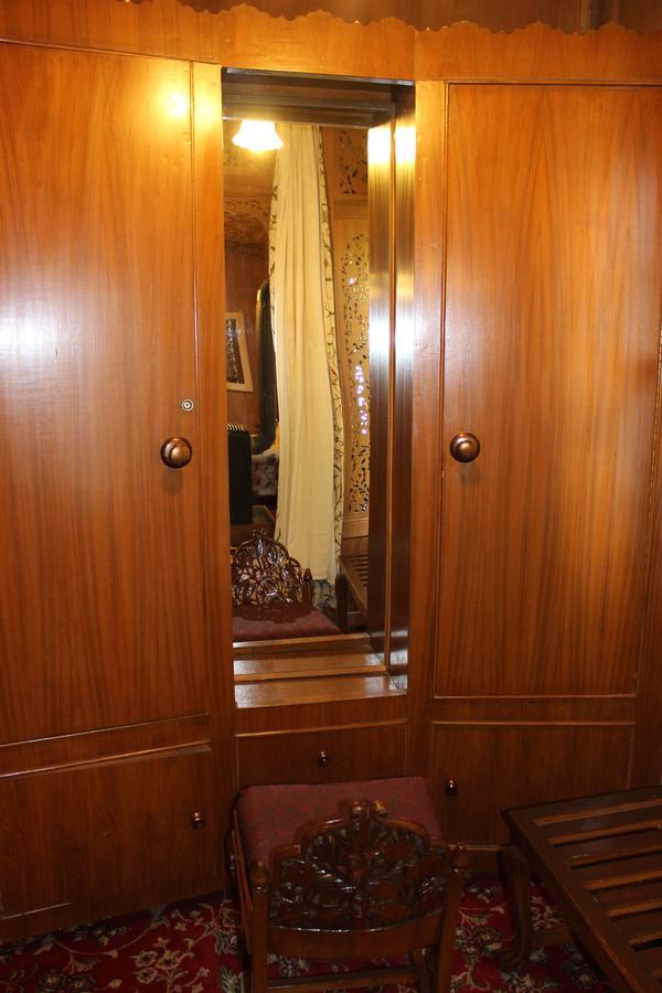 Wangnoo Worth Houseboats Hotel Srinagar  Ngoại thất bức ảnh